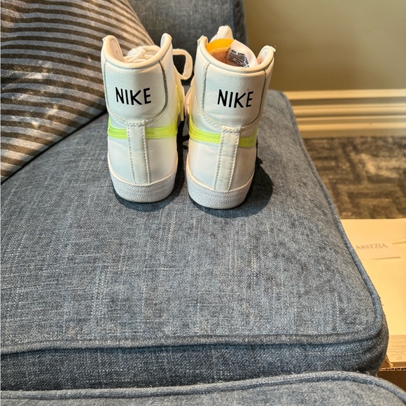 Nike blazers size 61 once perfect condition - Picture 3 of 7